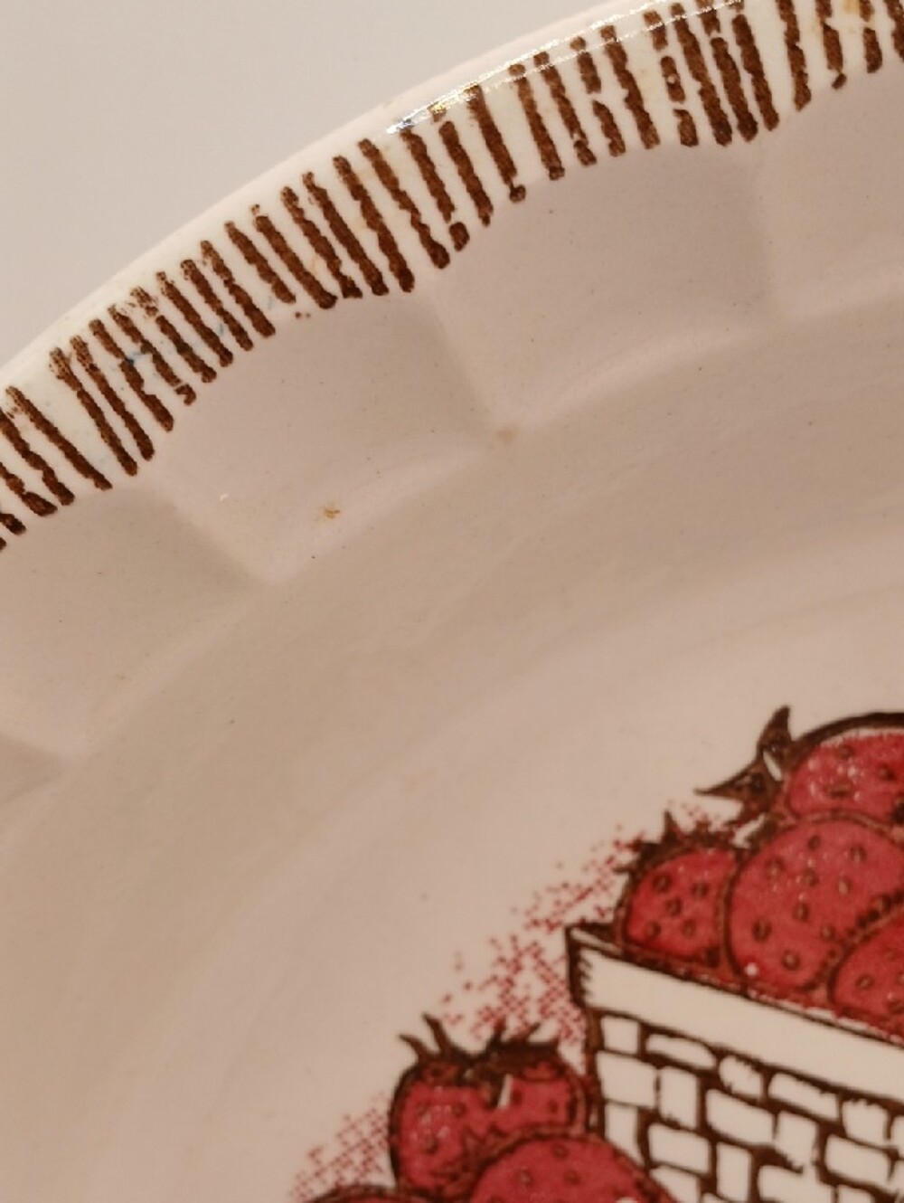 Vintage Strawberry Pie Plate w/ Recipe Royal China Co. - Picture 6 of 16